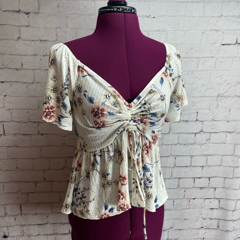 Ragdoll size large peplum style blouse cream floral design